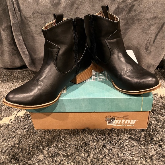 MYNG ankle boots size 40 EUC - Picture 1 of 5
